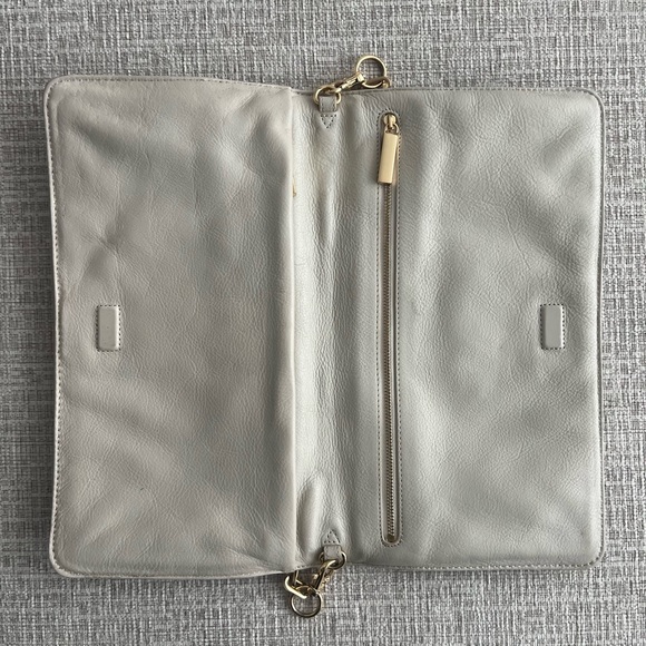 Tory Burch Reva Clutch in Cream - Picture 3 of 5
